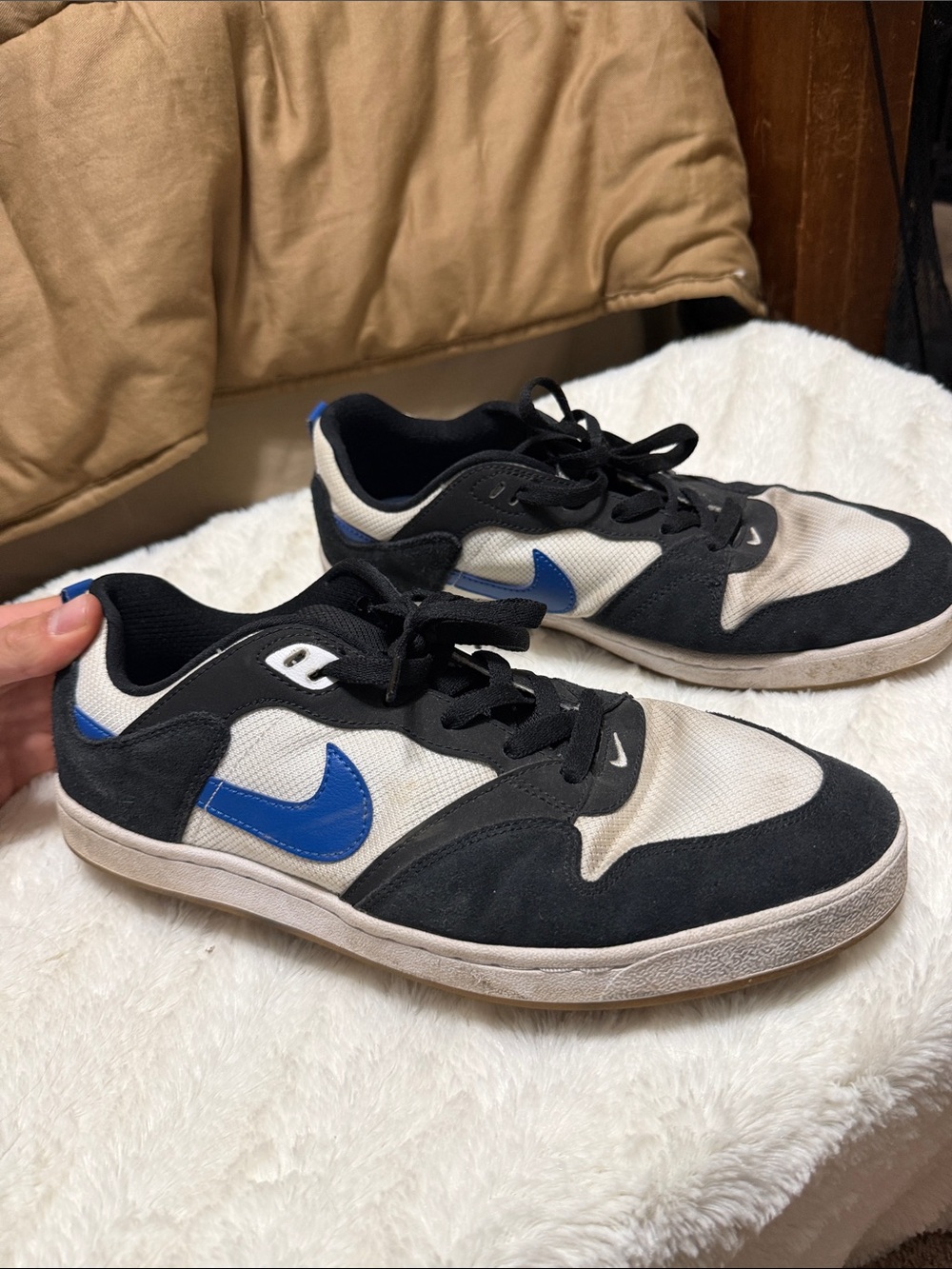 Nike alleyoop Black, White & Blue Low-Top Sneakers